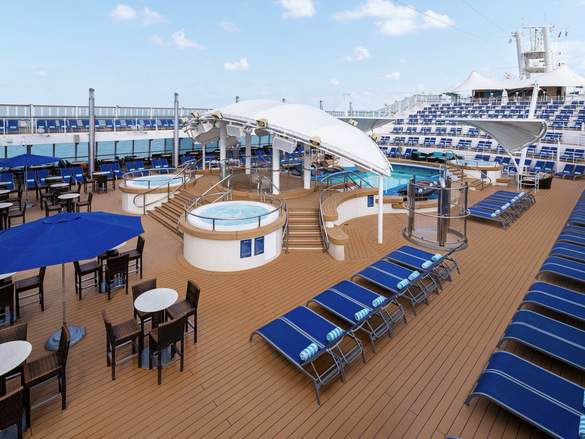 NCL Norwegian Dawn Oasis Pool Deck 6.jpeg